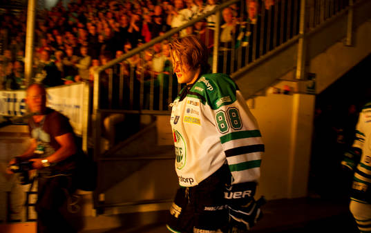 Rögles William Nylander innan ishockeymatchen i