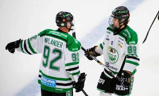 Rögles Michael Nylander visar hur hans son William