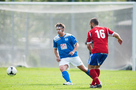 Småklubbsfotboll, idyllisk idrottsplats, fotbollsmål,