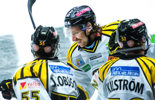 Brynäs Andreas Thuresson jublar