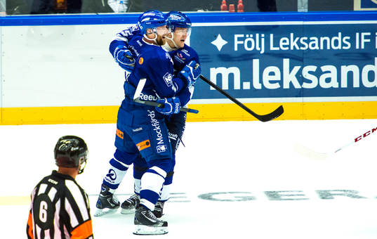 Leksands Johan Svedberg och Mikael Johansson jublar