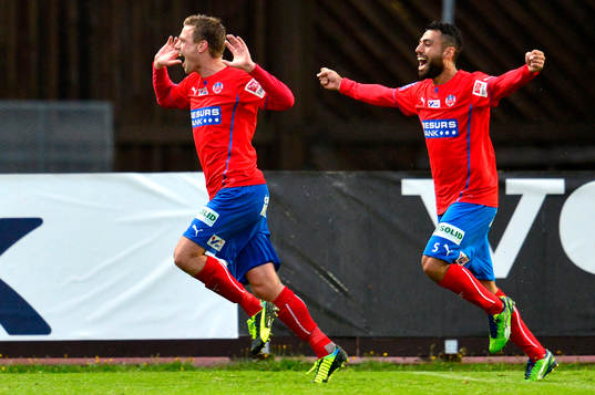 Helsingborgs Arnor Smarason jublar med Imad Khalili