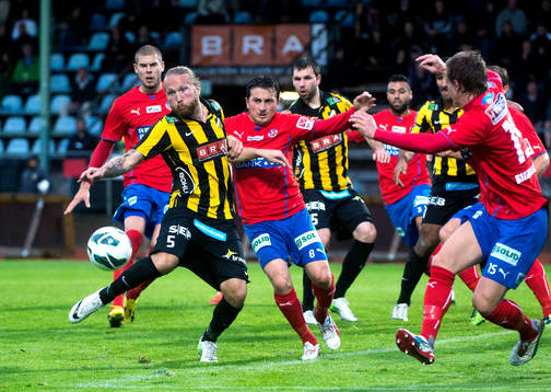Häckens Emil Wahlström har ett fint läge på en hörna