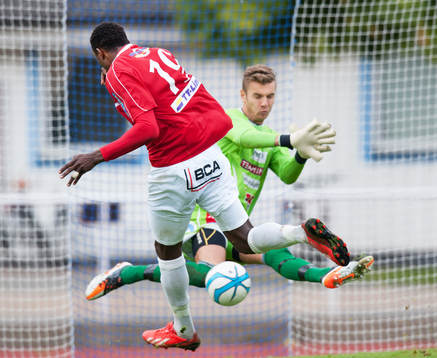 Edward Ofere, Trelleborg, fri med Kristianstads målvakt