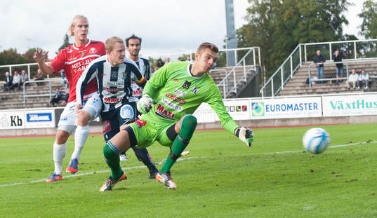 Linus Olsson, Trelleborg oroar Kristianstads-försvaren med