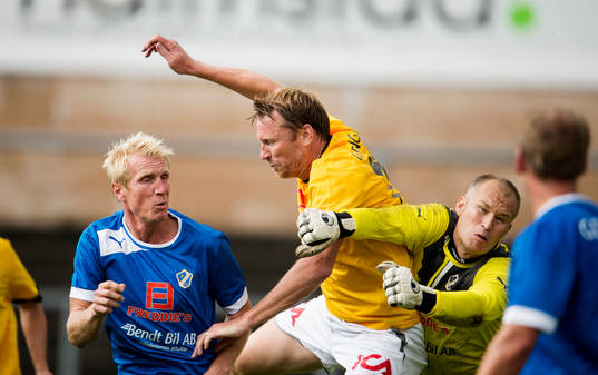 Petter Hansson, Kennet Andersson och målvakt Håkan
