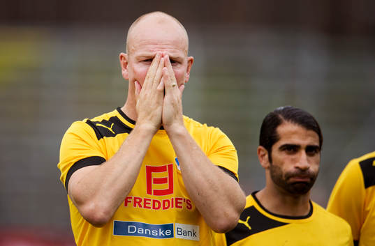 Mats Sundin verkar nervös