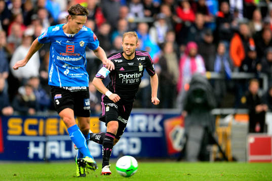 IFK Göteborgs Robin Söder och Halmstads Fredrik Liverstam