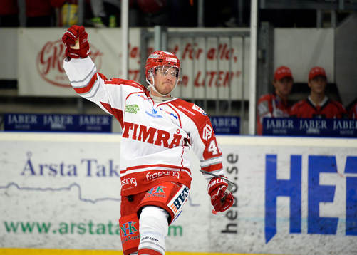 Timrås Oscar Johansson jublar