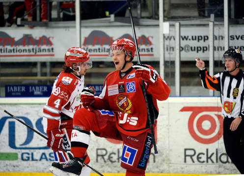 Almtunas Daniel Hermansson jublar