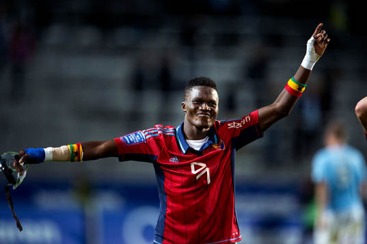 Djurgårdens Daniel Amartey sjunger och dansar