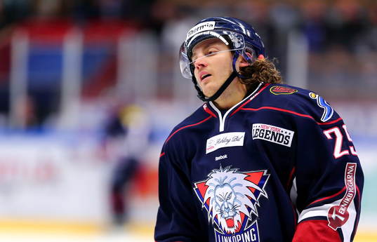 Linköpings Erik Lindhagen i matchen mellan Linköping och