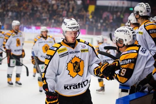 Skellefteås Martin Lundberg jublar