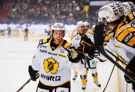 Skellefteås Niclas Burström jublar