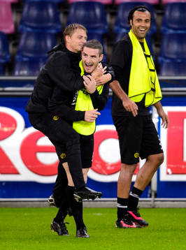 Elfsborgs Simon Hedlund och James Keene skojar