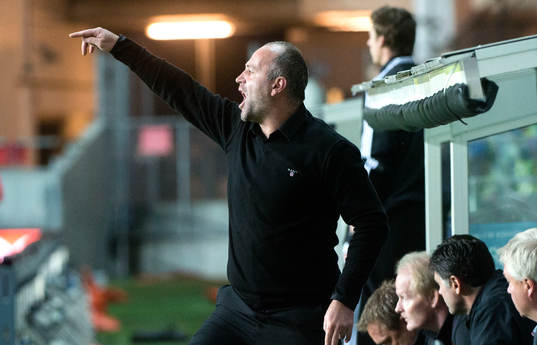 Varbergs tränare Halda Kabil ger order