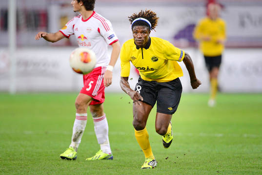 Elfsborgs Mohamed Bangura jagar bollen