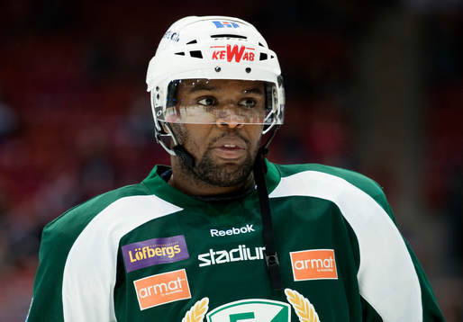 Färjestads Shawn Belle innan ishockeymatchen i SHL mellan