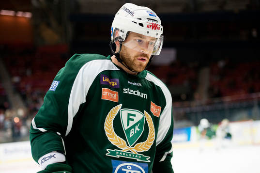 Färjestads Garrett Stafford innan ishockeymatchen i SHL