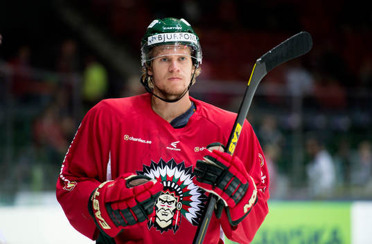 Frölundas Anton Axelsson innan ishockeymatchen i SHL