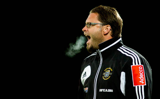 Ängelholms tränare Joakim Persson reagerar när Jesper