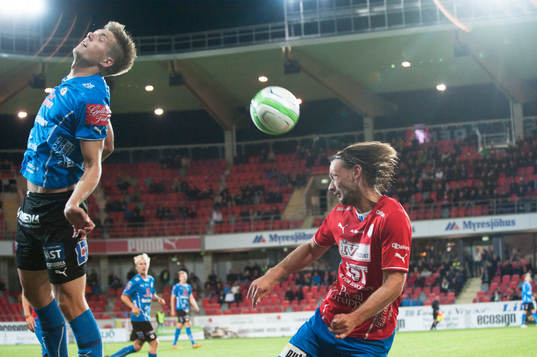 Hjälten Mikael Boman, Halmstad mot Patrik Bojent, Öster i