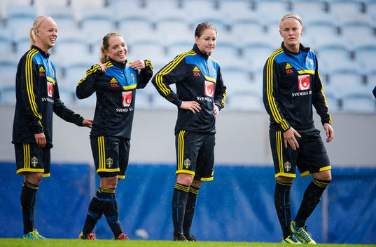 Bläddra bland fler bilder av Fotboll, Damallsvenskan, LDB Malmö - Sunnanå