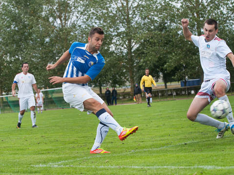 Bläddra bland fler bilder av Fotboll, division 7, Pelargonija - Bosna