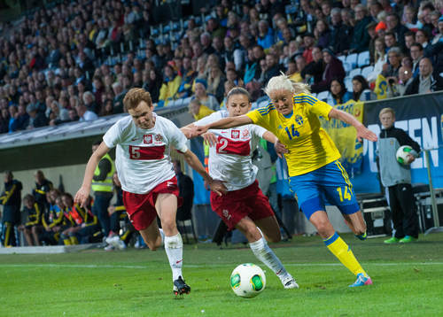 Josefine Öqvist, Sverige, brottas med Marta Stobba och