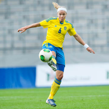 Sara Thunebro, Sverige