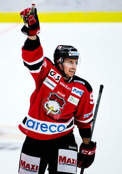 Malmö Redhawks Mattias Persson jublar