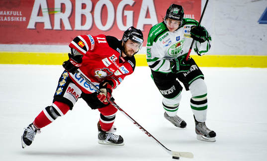 Malmö Redhawks Joey Tentute och Rögles Jakob Lilja