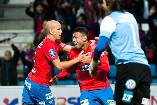 Helsingborgs Mattias Lindström och Imad Khalili jublar