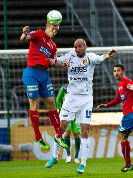 Helsingborgs IF Peter Larsson och Syrianska Dinko Felic