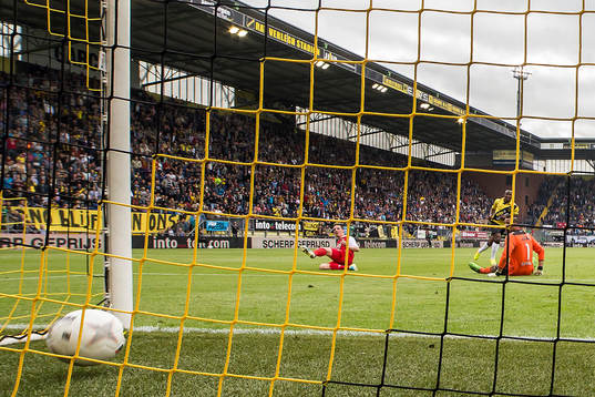 BREDA - NAC Breda - AZ , Eredivisie , 22-09-2013 , Voetbal