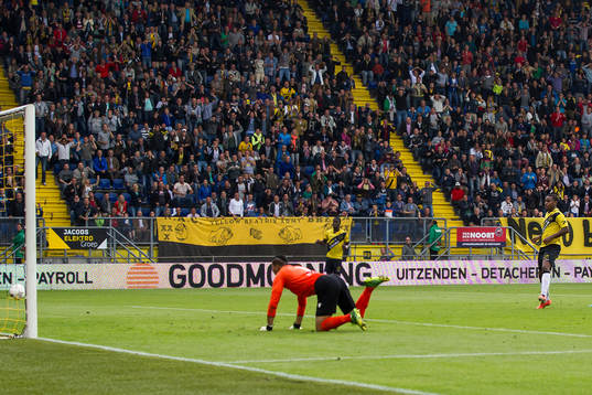 BREDA - NAC Breda - AZ , Eredivisie , 22-09-2013 , Voetbal