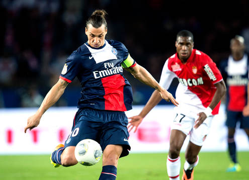 Zlatan Ibrahimovic testar skott