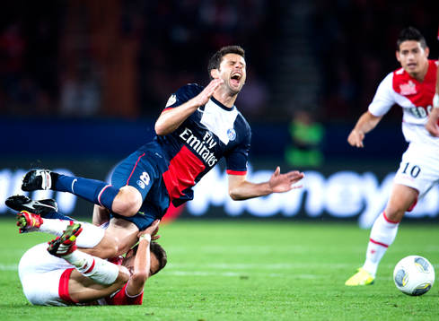 PSGs Thiago Motta fälls