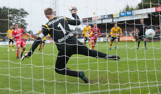 1-1, straff, Lasse Nilsson, Elfsborg, görs ner och sätter
