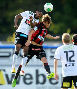 Häckens Rene Makondele och Brommapojkarnas Jesper