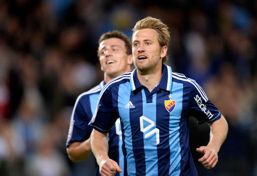 Djurgårdens Peter Nymann Mikkelsen jublar