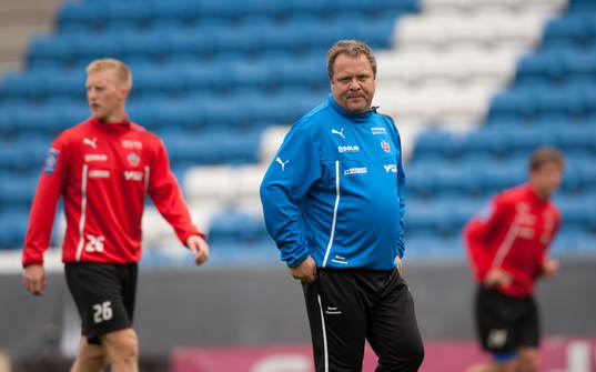 Roar Hansen, tränare och Peter Larsson