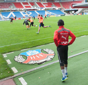 May Mahlangu körde rehab vid sidan av plan