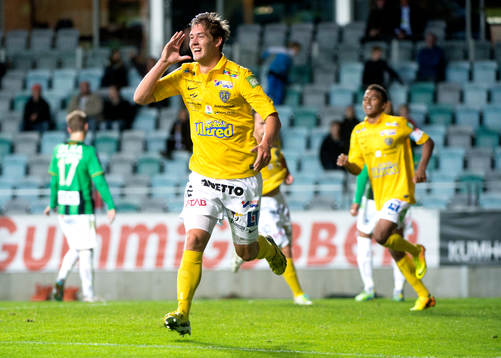Falkenbergs Victor Sköld jublar