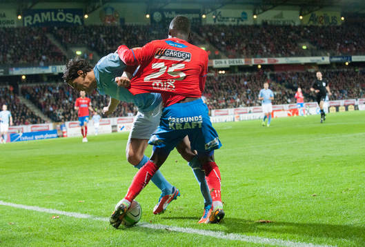 Tröjdragning, Miiko Albornoz, Malmö, mot David Accam,
