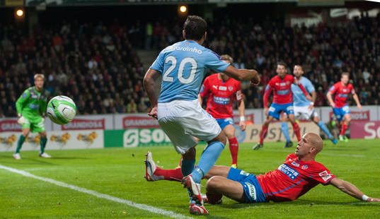 Glidtackling mattias Lindström, Helsingborg glidtacklar
