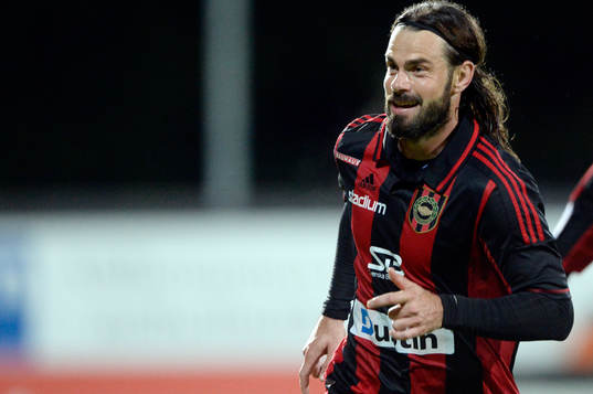 Brommapojkarnas Andreas Eriksson, jublar
