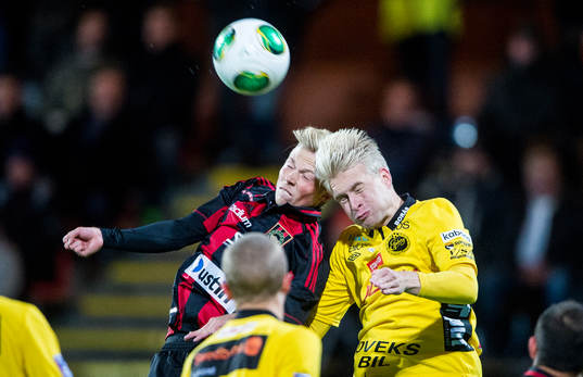 Brommapojkarnas Pontus Ösbrink och Elfsborgs Jon Jönsson