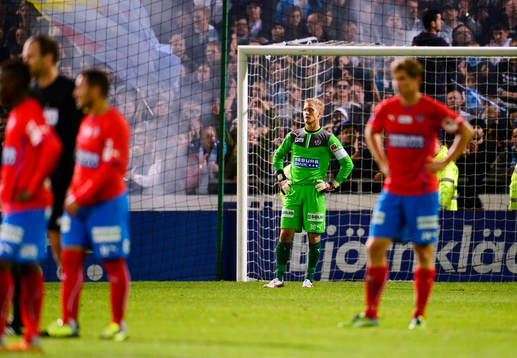 Helsingborgs målvakt Pär Hansson deppar