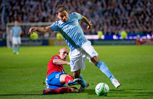 Helsingborgs Mattias Lindström och Malmös Ricardo Ferreira
